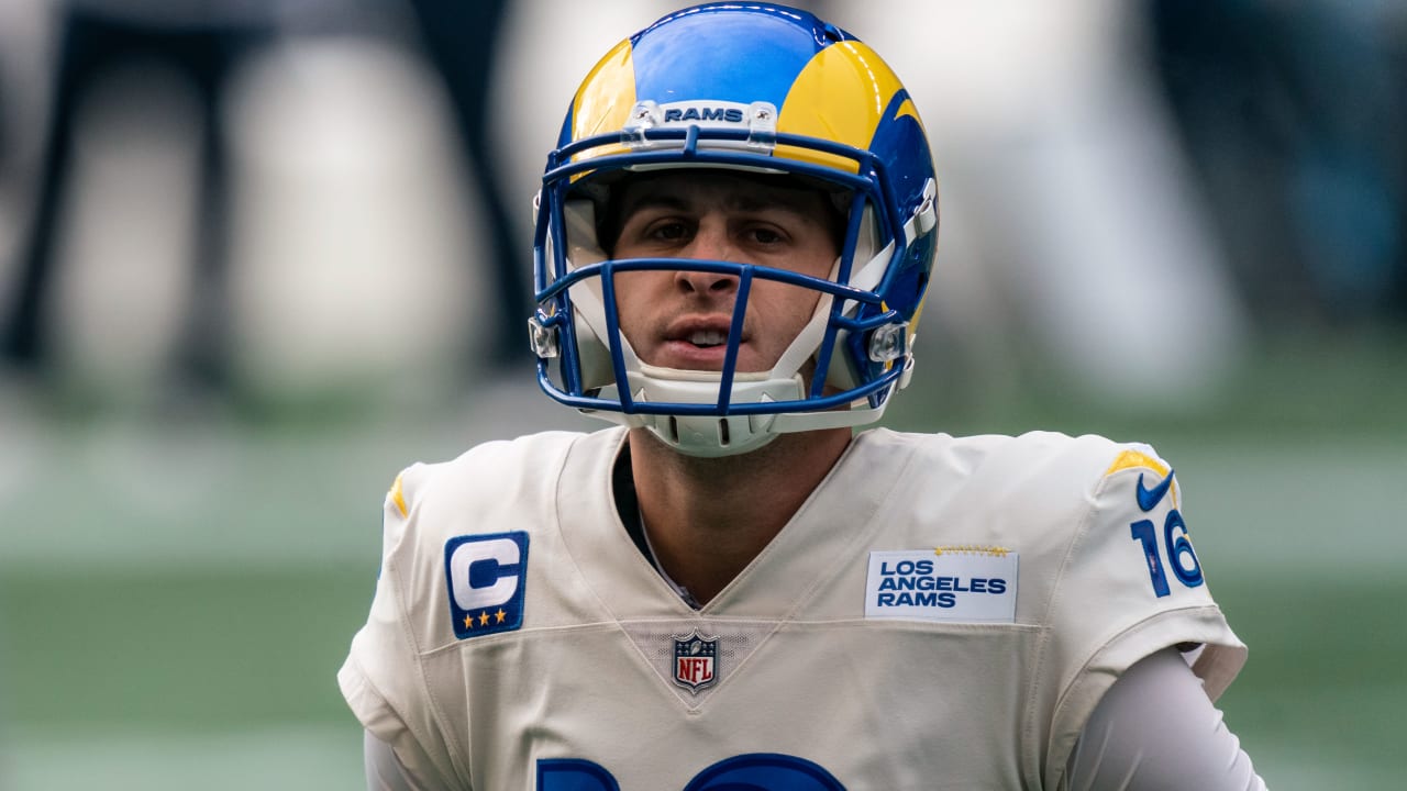 Rams QB Jared Goff undergoes thumb surgery; aims for playoff return