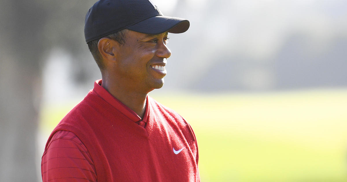 Tiger Woods is back home 3 weeks after rollover crash