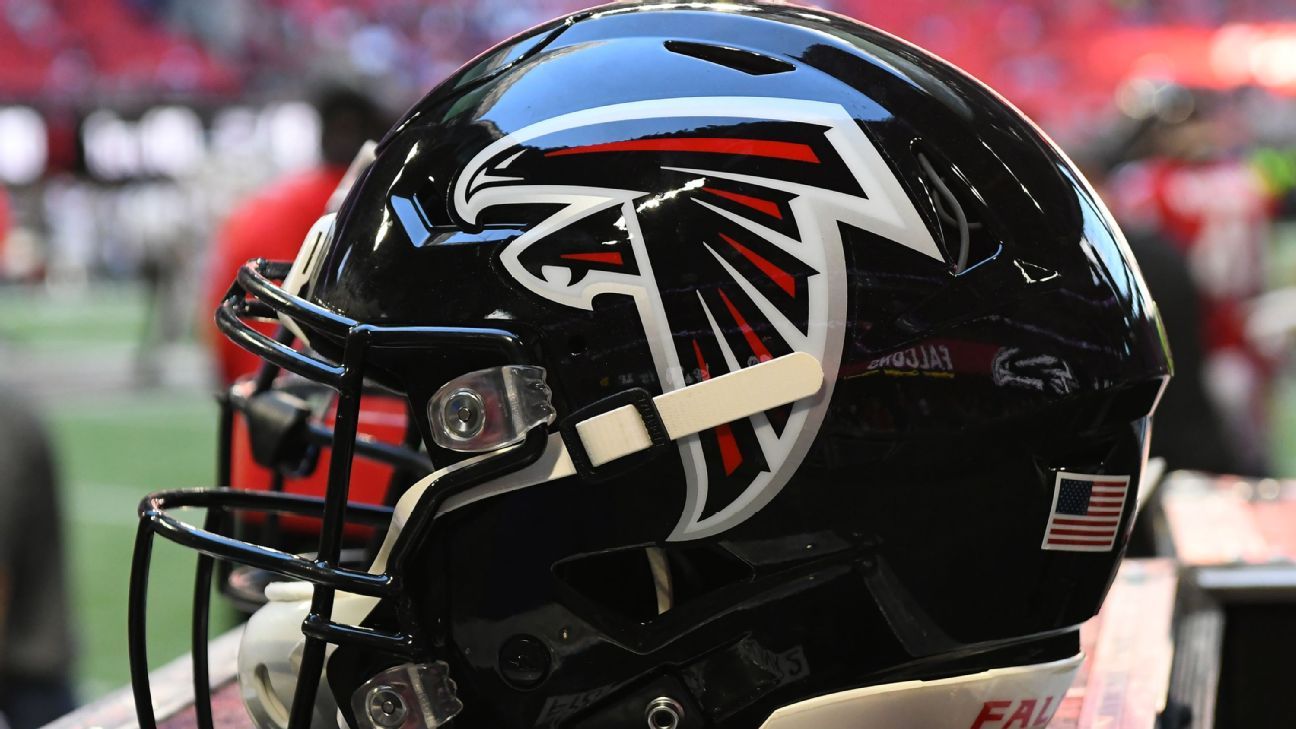 Atlanta Falcons open to trading No. 4 draft pick, source says