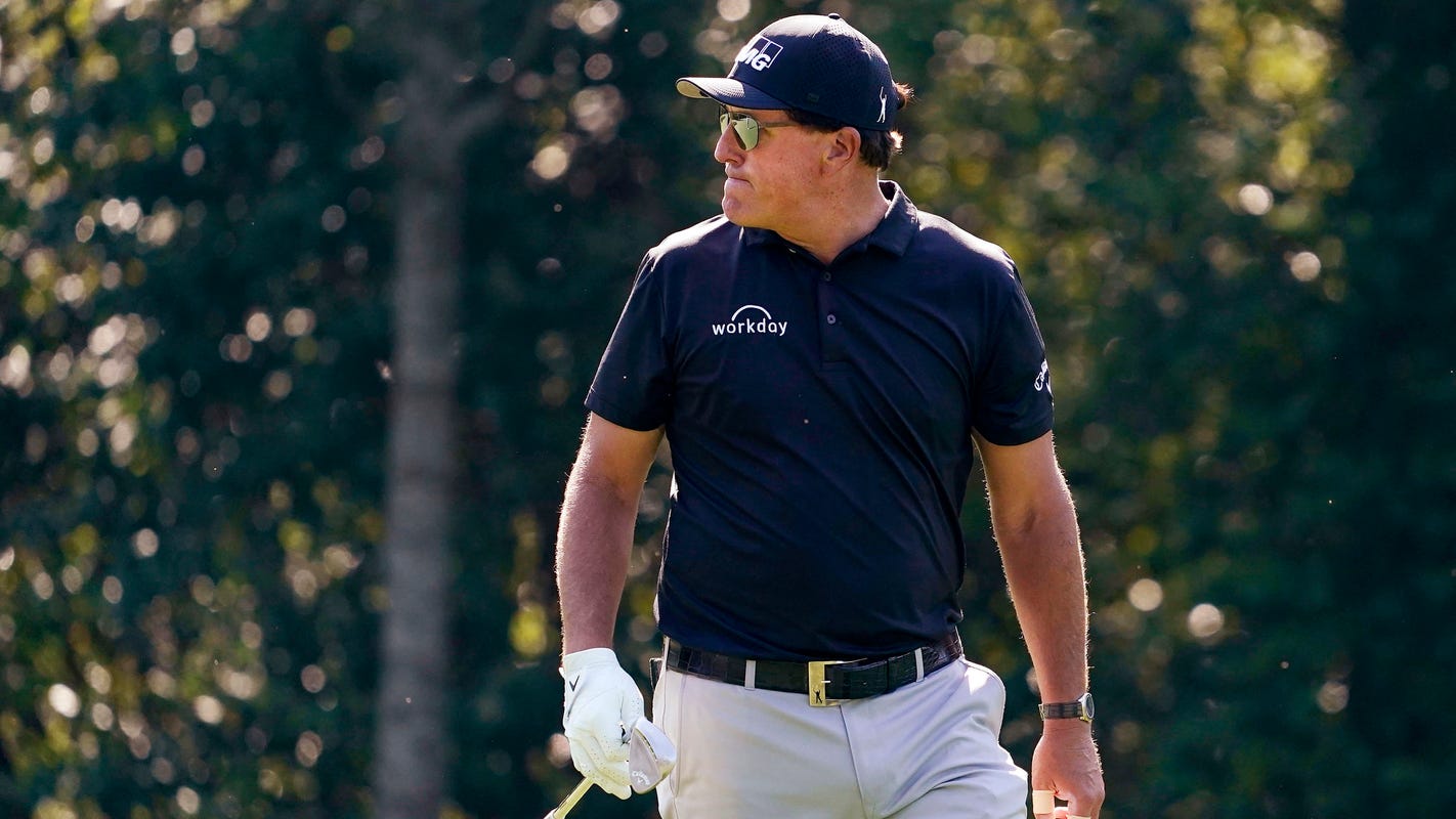 Opinion: Phil Mickelson, Rory McIlroy win the day by speaking up in favor of voting rights
