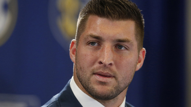 Super Bowl champ takes swipe at Tim Tebow, campaigns for own NFL comeback