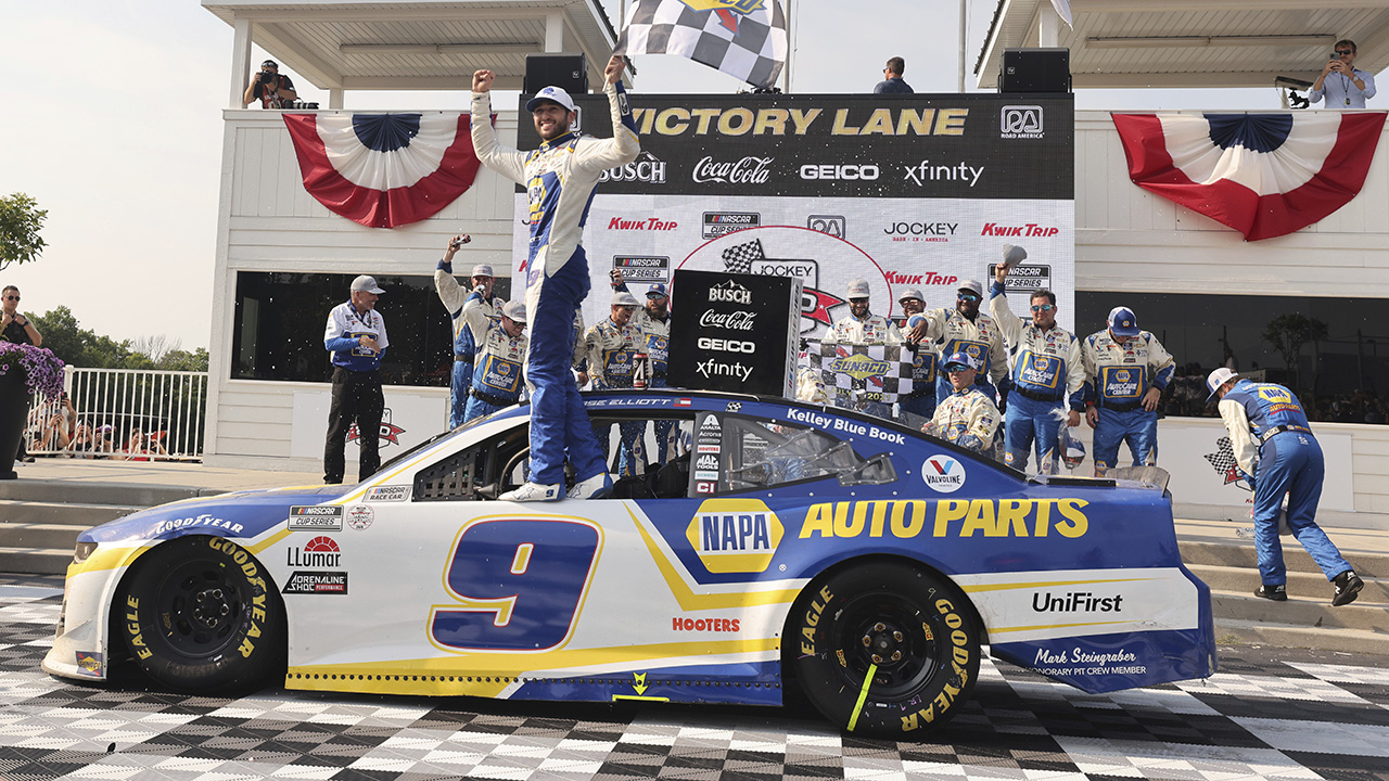 Chase Elliott wins NASCAR Cup Series race at Road America