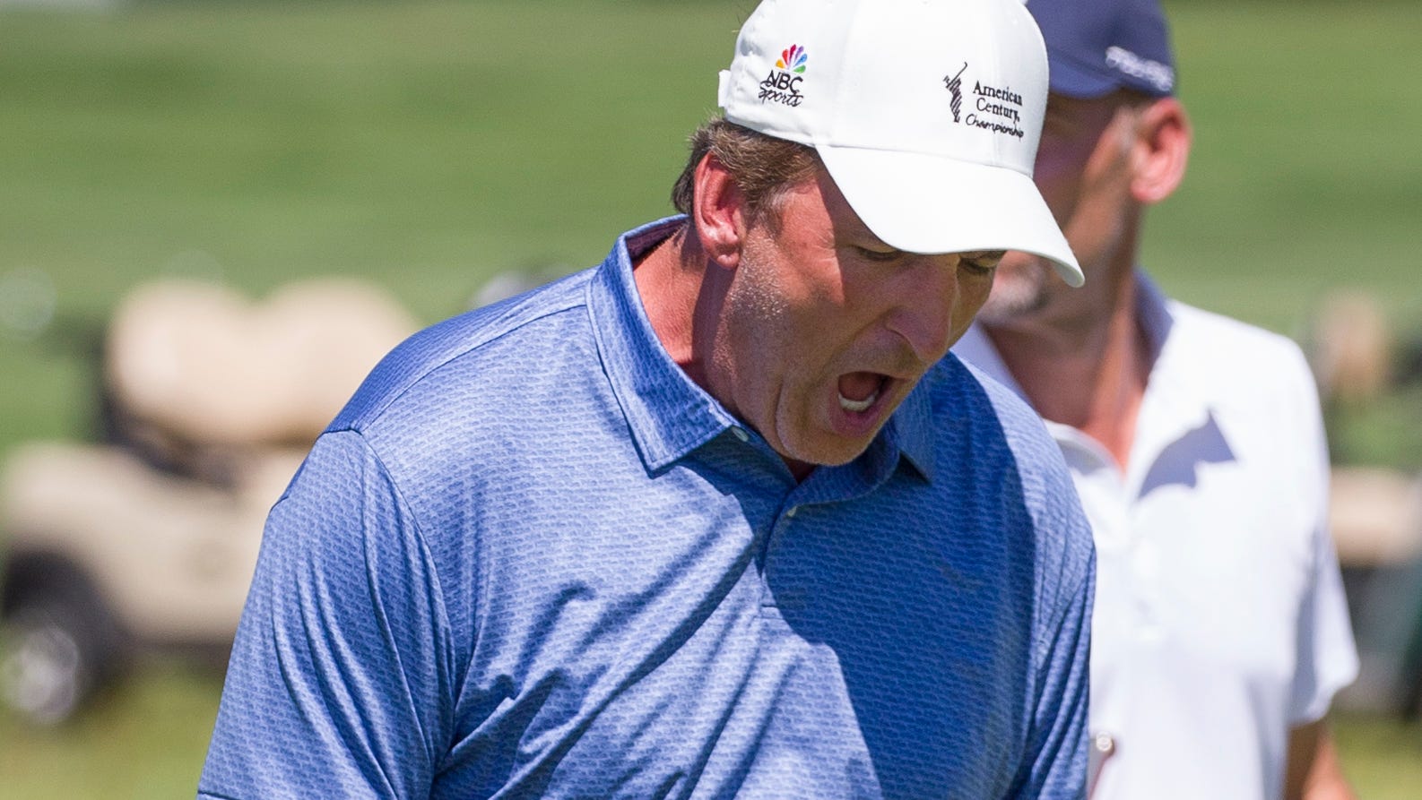 Celebrity Golf: Emotional Del Negro wins ACC for father, downs Smoltz in sudden death playoff