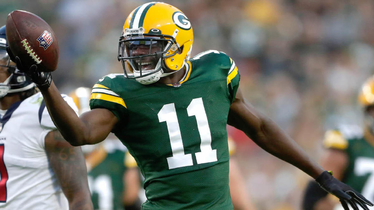 Packers place wide receiver Devin Funchess on injured reserve, at risk of missing entire 2021 season
