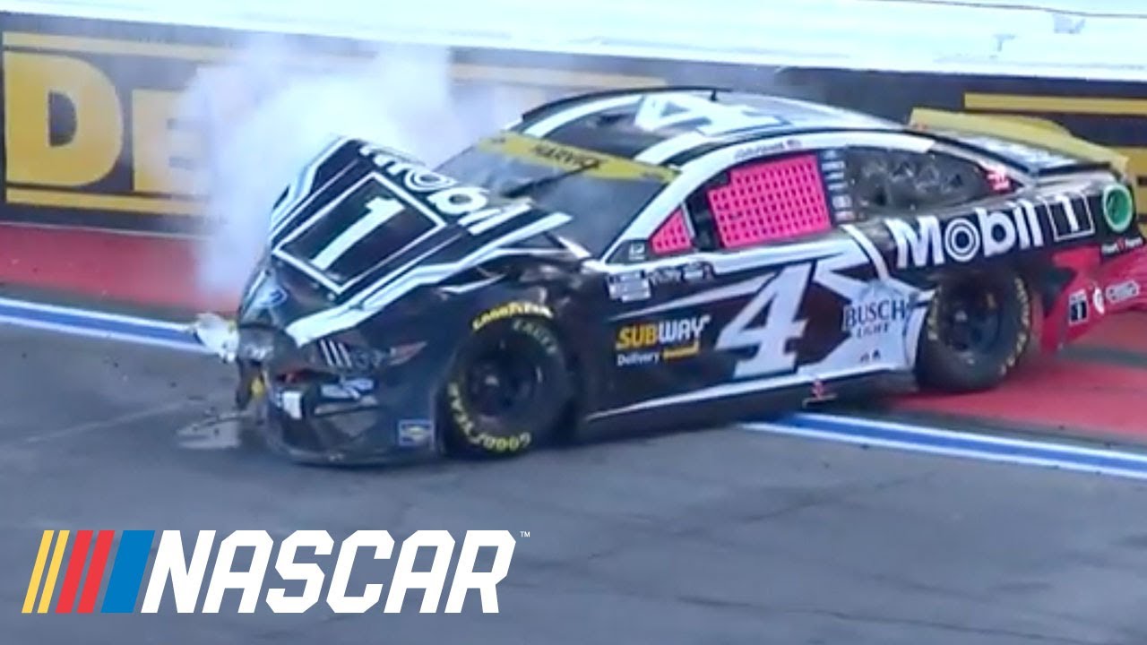 Kevin Harvick’s day ends with late wreck | NASCAR