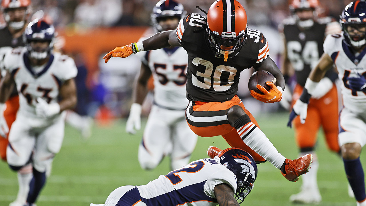 Browns’ D’Ernest Johnson fulfills NFL dream in breakout performance, LeBron James takes notice