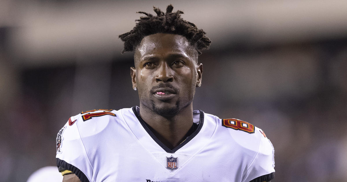 Antonio Brown and two other NFL players suspended for misrepresenting COVID-19 vaccine status