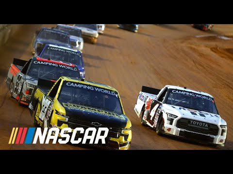 Tricky turns and a big finish at Bristol Dirt | Extended Highlights
