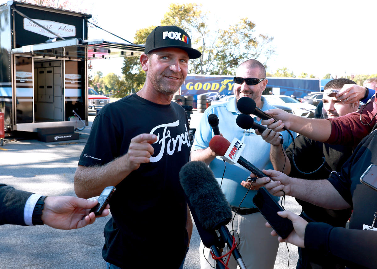 Fox analyst and ex-NASCAR driver Clint Bowyer involved in deadly car crash with pedestrian