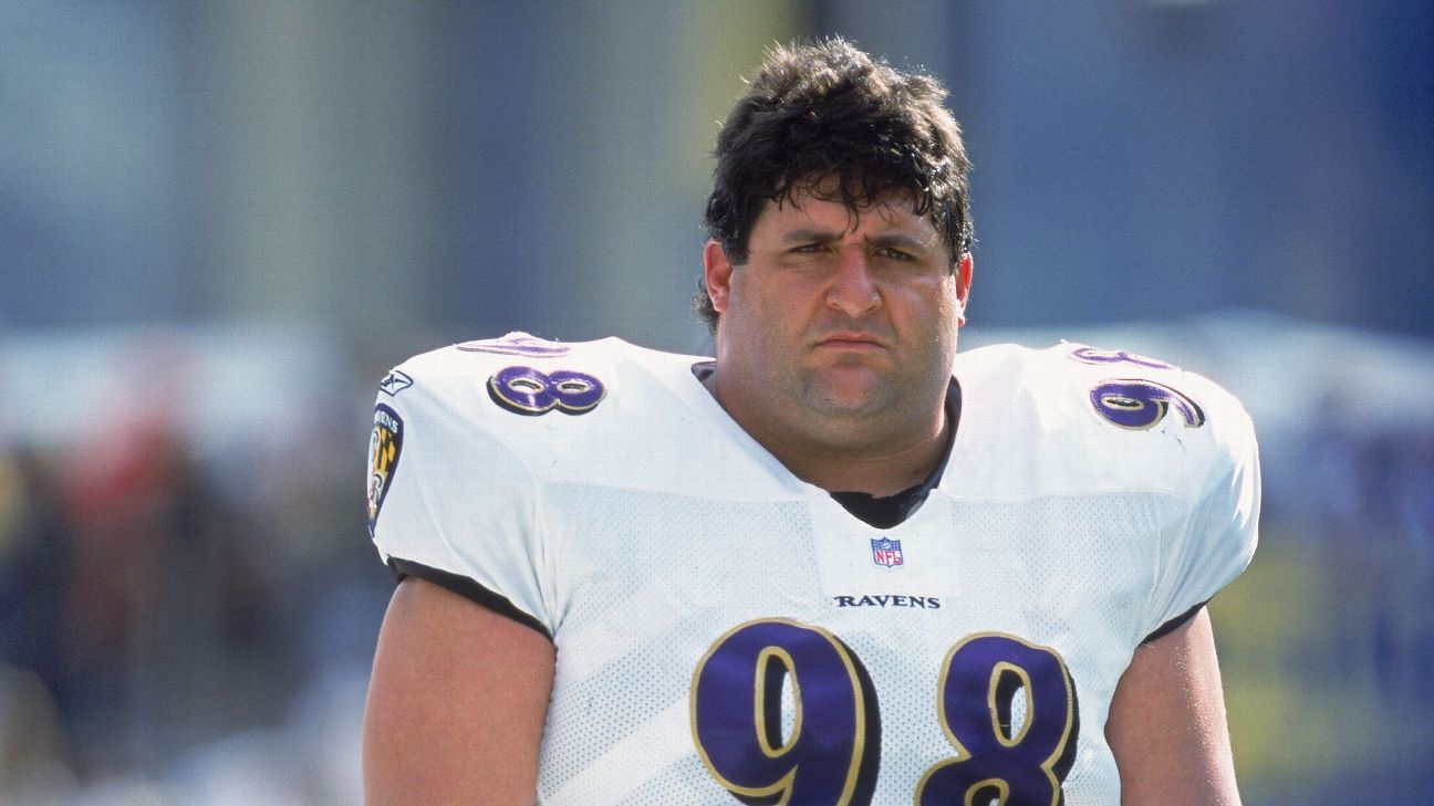 Ex-NFL DT Tony Siragusa, ‘the Goose,’ dies at age 55